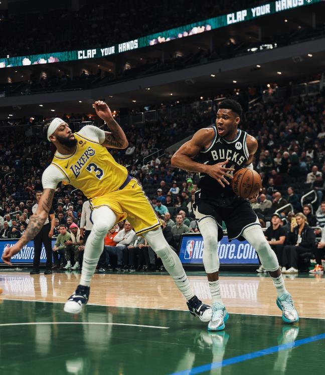 字母哥连续十场比赛得分超过逆转，西班牙队挑战极限！的简单介绍